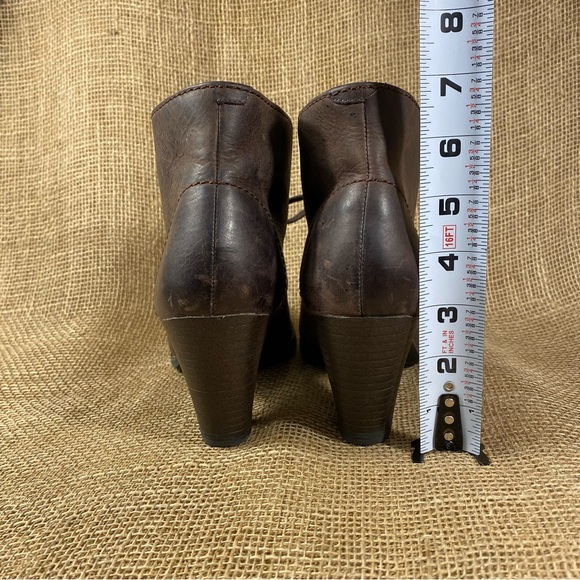 Clarks ankle boots lace up leather booties heels brown distressed women 8.5 B - Picture 7 of 14
